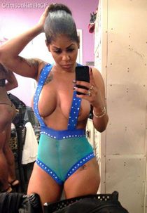 Amateur MILF Porn Videos